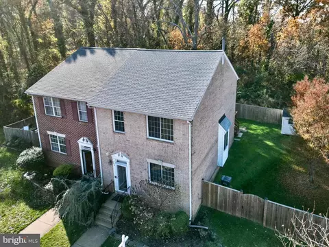 503 Beacon Dr, Sterling, VA 20164