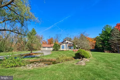 18496 Yellow Schoolhouse Rd, Round Hill, VA 20141