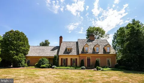 38739 Mount Gilead Rd, Leesburg, VA 20175