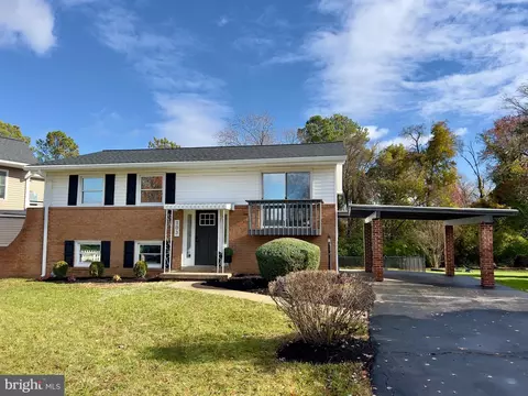 103 E Staunton Ave, Sterling, VA 20164 photo 3