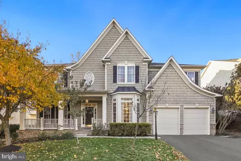 19021 Kipheart Dr, Leesburg, VA 20176