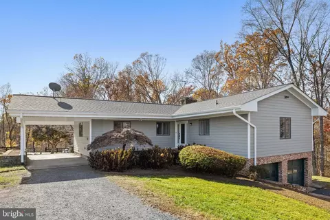 37437 Quanbeck Ln, Middleburg, VA 20117