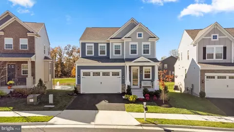 43425 Bettys Farm Dr, Chantilly, VA 20152