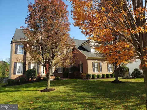 22074 Auction Barn Dr, Ashburn, VA 20148