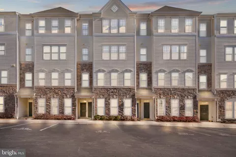 24654 Byrne Meadow Sq, Aldie, VA 20105