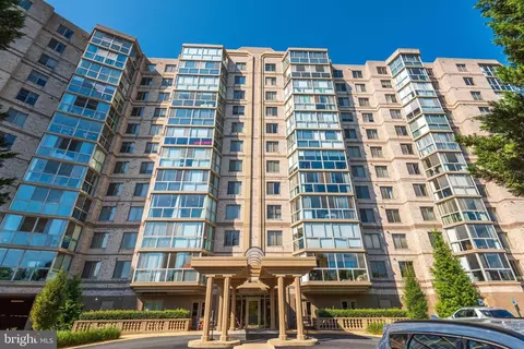 19385 Cypress Ridge Ter #416, Leesburg, VA 20176