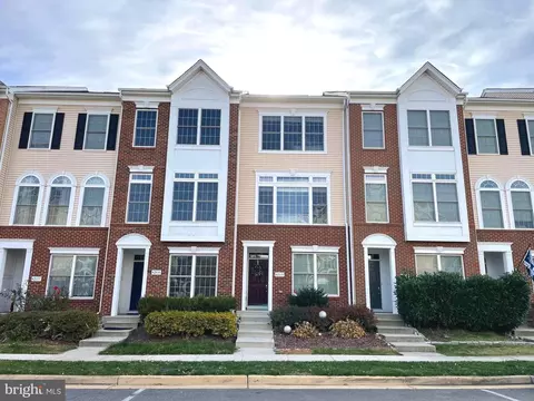 42633 Homefront Ter, Chantilly, VA 20152