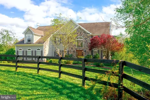 16961 Heather Knolls Pl, Hamilton, VA 20158