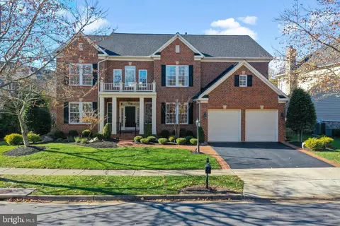 44221 Riverpoint Dr, Leesburg, VA 20176