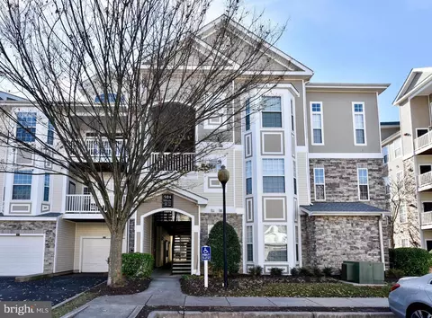 504 SE Sunset View Ter SE #305, Leesburg, VA 20175