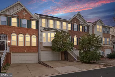 20613 Glenmere Sq, Sterling, VA 20165