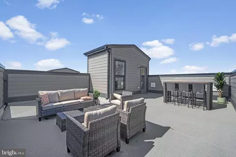 43796 Middleway Ter, Ashburn, VA 20147