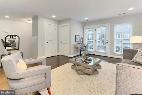 23506 Epperson Sq, Brambleton, VA 20148 photo 4