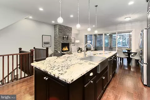 23506 Epperson Sq, Brambleton, VA 20148 photo 8