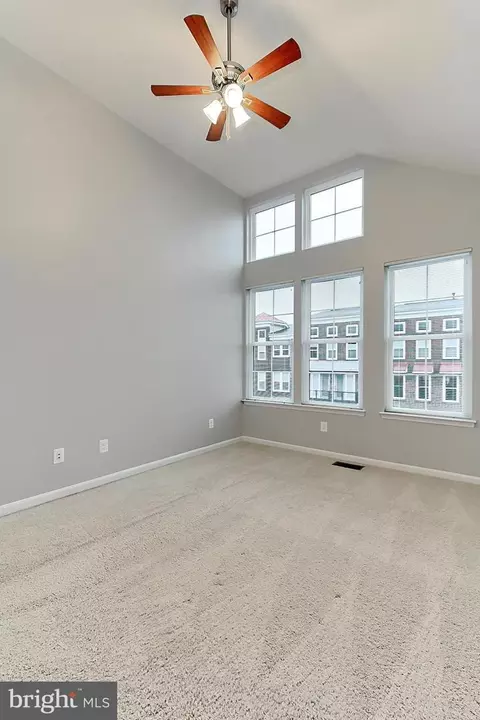 23506 Epperson Sq, Brambleton, VA 20148 photo 30