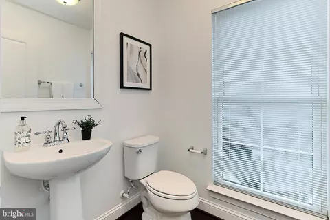 23506 Epperson Sq, Brambleton, VA 20148 photo 5