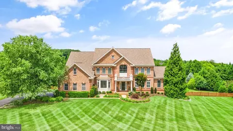 42064 Panorama Pl, Leesburg, VA 20176