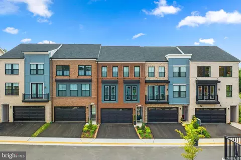 43439 Farringdon Sq, Ashburn, VA 20148