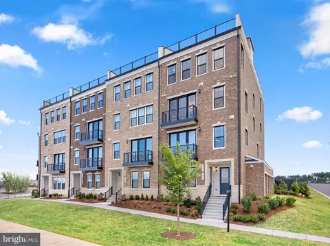 20801 Lamlash Ter, Ashburn, VA 20147