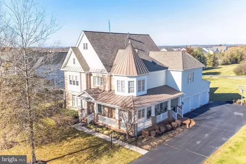 42600 Cochrans Lock Dr, Ashburn, VA 20148