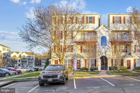 21866 Railway Ter, Sterling, VA 20166