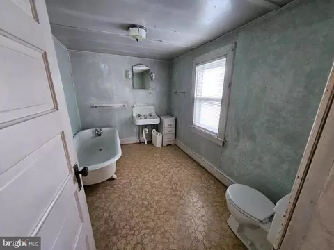 14 E Loudoun St, Round Hill, VA 20141 photo 25