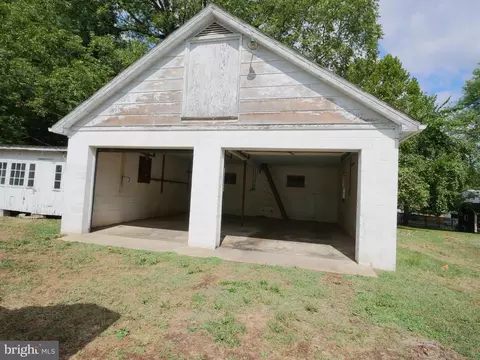 14 E Loudoun St, Round Hill, VA 20141 photo 10
