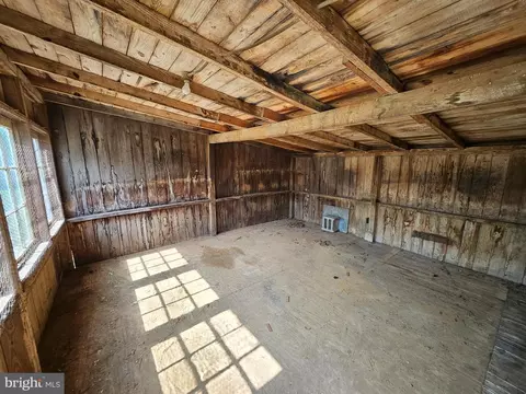 14 E Loudoun St, Round Hill, VA 20141 photo 8