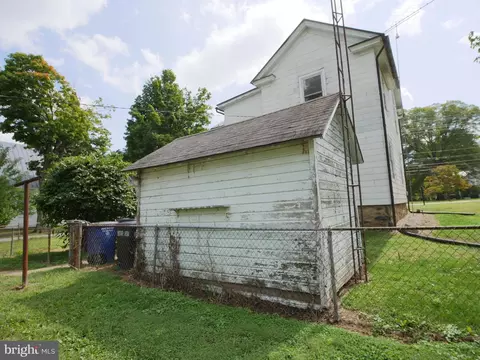 14 E Loudoun St, Round Hill, VA 20141 photo 19