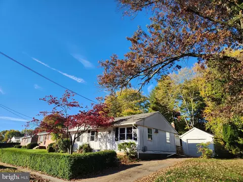 303 Valley View Ave SW, Leesburg, VA 20175
