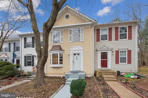 15 Fairmont Pl, Sterling, VA 20165