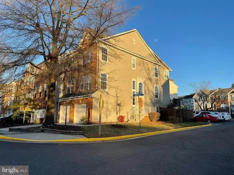 47367 Sterdley Falls Ter, Sterling, VA 20165