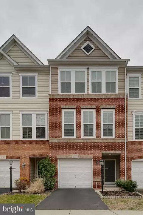 21776 Harroun Ter, Ashburn, VA 20147