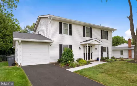 202 E Juniper Ave, Sterling, VA 20164 photo 1