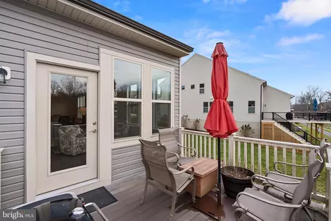 Exterior - 19829 Silvery Blue Ter, Ashburn, VA 20147 photo 5 of 12