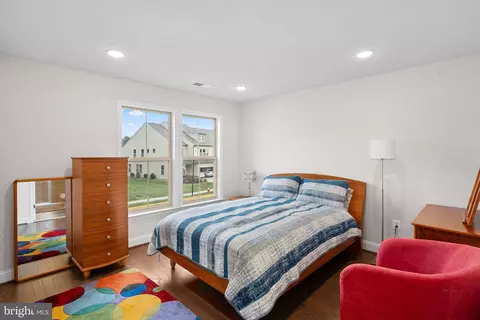 Bedroom - 19829 Silvery Blue Ter, Ashburn, VA 20147 photo 4 of 12