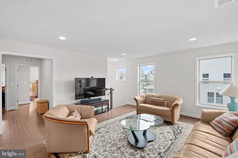 Living - 19829 Silvery Blue Ter, Ashburn, VA 20147 photo 11 of 15