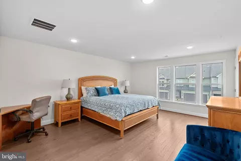 Bedroom - 19829 Silvery Blue Ter, Ashburn, VA 20147 photo 6 of 12