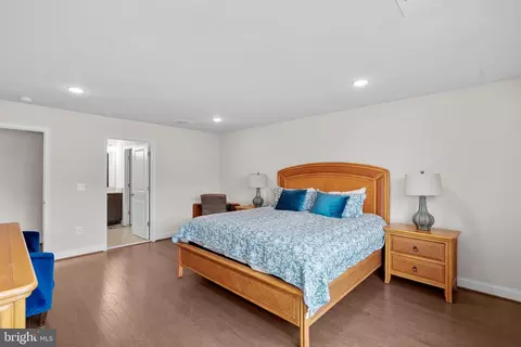 Bedroom - 19829 Silvery Blue Ter, Ashburn, VA 20147 photo 7 of 12