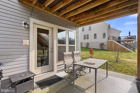 Exterior - 19829 Silvery Blue Ter, Ashburn, VA 20147 photo 7 of 12