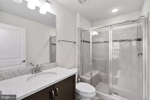 Bath - 19829 Silvery Blue Ter, Ashburn, VA 20147 photo 5 of 8