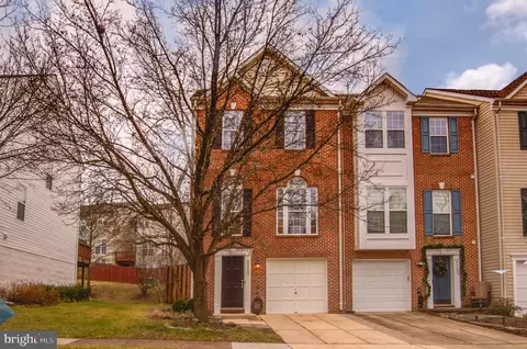 45609 Grand Central Sq, Sterling, VA 20166