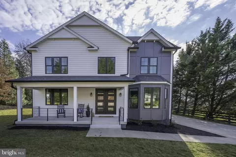 120 E Willie Palmer Way, Purcellville, VA 20132