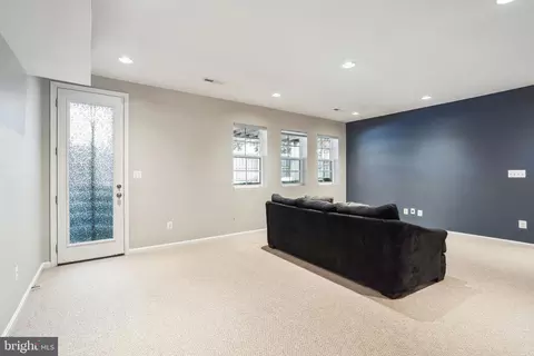 23514 Epperson Sq, Brambleton, VA 20148 photo 32