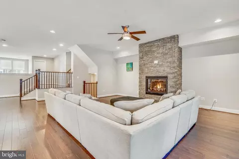 23514 Epperson Sq, Brambleton, VA 20148 photo 9
