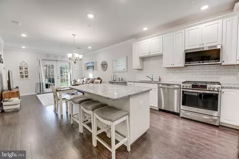 23255 Milltown Knoll Sq #111, Ashburn, VA 20148