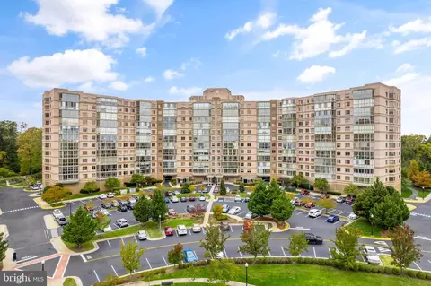 19365 Cypress Ridge Ter #118, Leesburg, VA 20176