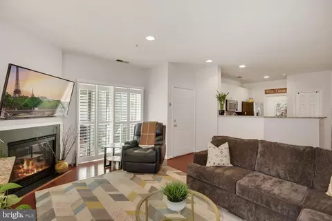 43075 Old Gallivan Ter, Ashburn, VA 20147 photo 24