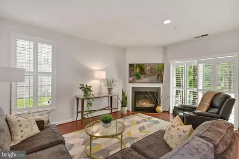 43075 Old Gallivan Ter, Ashburn, VA 20147 photo 29