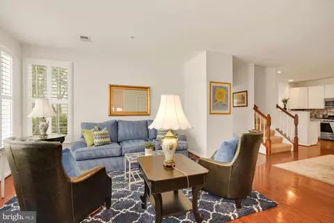 43075 Old Gallivan Ter, Ashburn, VA 20147 photo 6